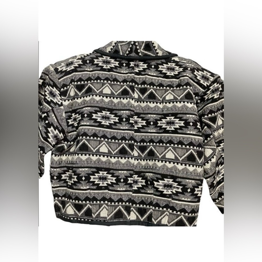 Crazy Cowgirl Women's Aztec Southwestern Print Knit Crop Jacket Boho Size M - Picture 4 of 4